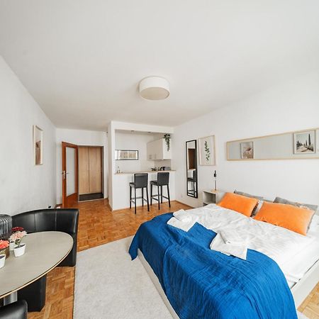 Studio Next To Karlskirche #17 Apartman Bécs Kültér fotó